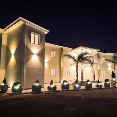 Hotel Holiday Foggia Eksteriør bilde