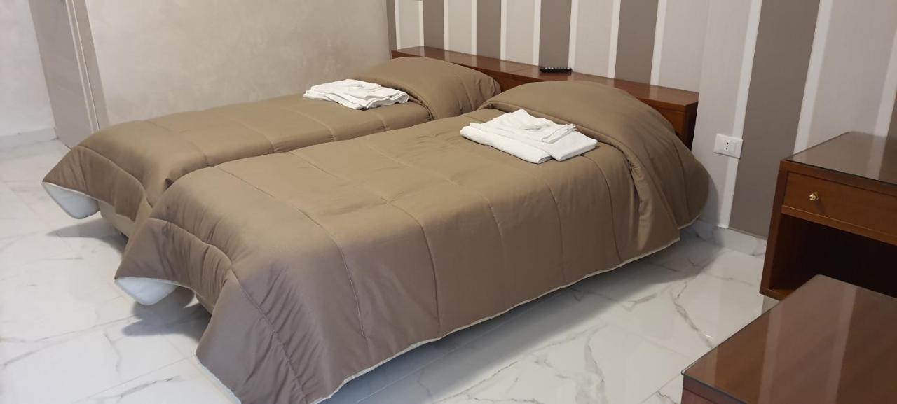 Hotel Holiday Foggia Eksteriør bilde