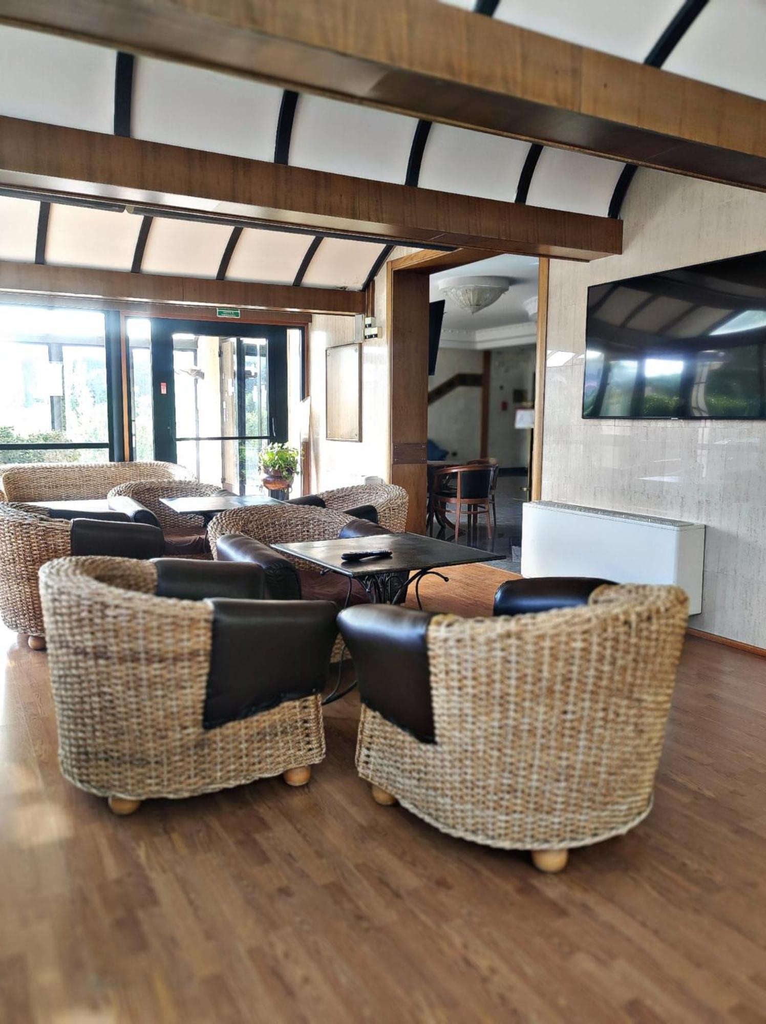 Hotel Holiday Foggia Eksteriør bilde