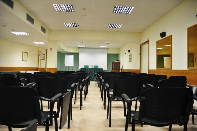 Hotel Holiday Foggia Eksteriør bilde